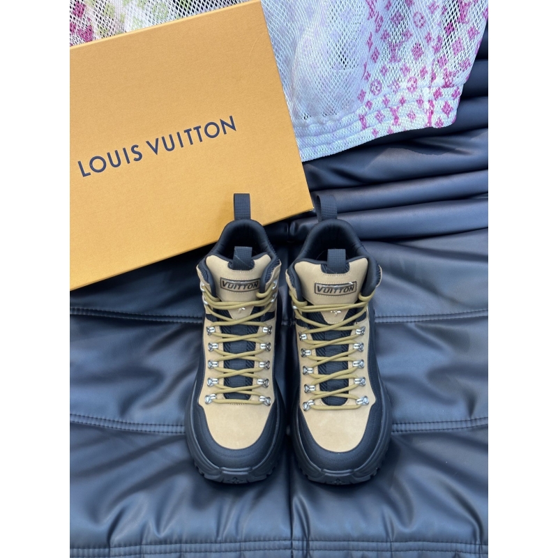 l**is V*t*n sneakers